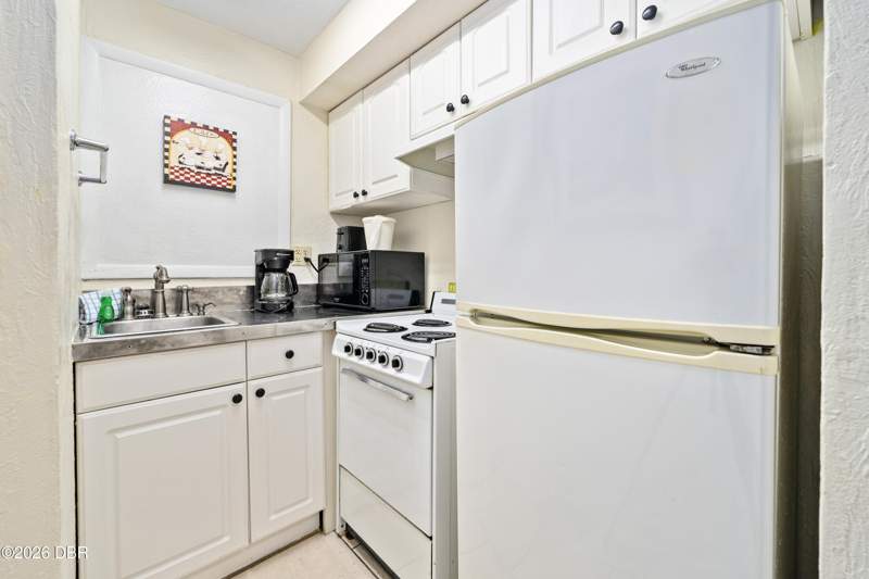 1 bedroom Condotel at 313 S Atlantic Avenue #602 & 604, Fountain Beach Resort Condo, Daytona Beach — photo 5