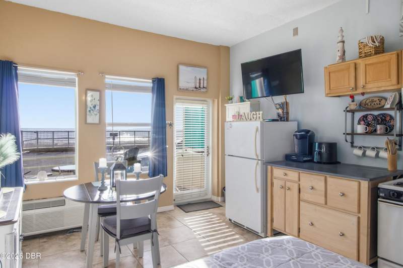 0 bedroom Condotel at 701 S Atlantic Avenue #112, Harbour Beach Resort, Daytona Beach — photo 3