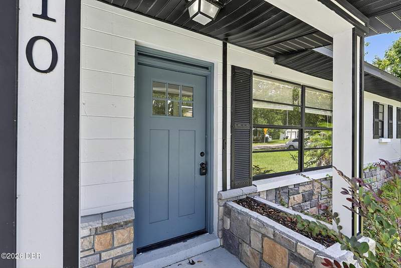 4 bedroom Single Family Residence at 610 Roma Street, Thompson, Daytona Beach — photo 3
