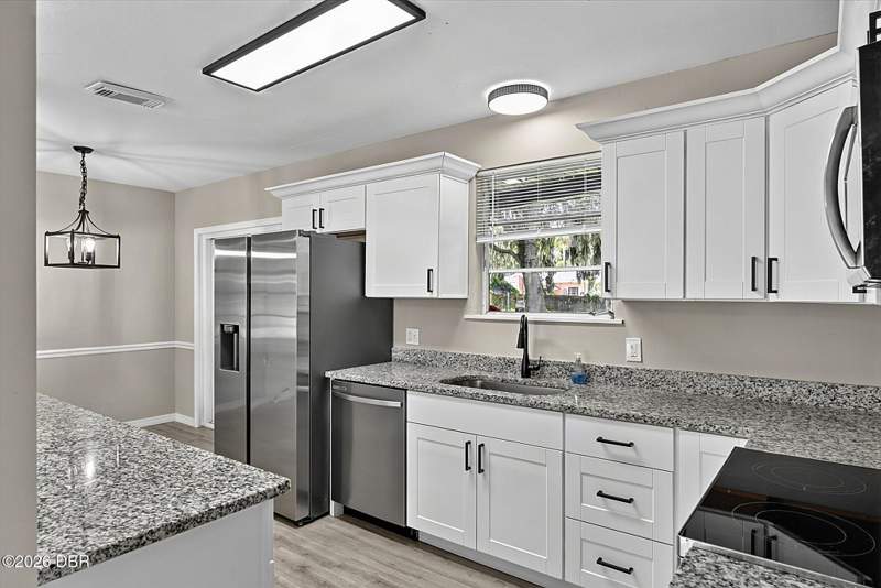 4 bedroom Single Family Residence at 610 Roma Street, Thompson, Daytona Beach — photo 5
