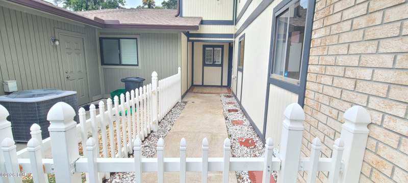 2 bedroom Townhouse at 836 Sugar House Drive, Sugar Forest, Port Orange — photo 4