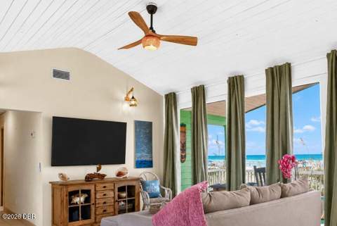 921 N Atlantic Avenue, New Smyrna Beach FL - photo 8 of 58