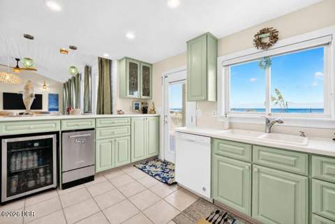 921 N Atlantic Avenue, New Smyrna Beach FL - photo 23 of 58