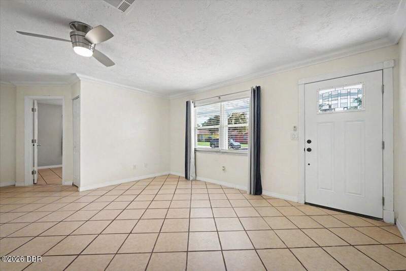 3 bedroom Single Family Residence at 1978 Myrtle Jo Drive, Shady Rest, Ormond Beach — photo 5