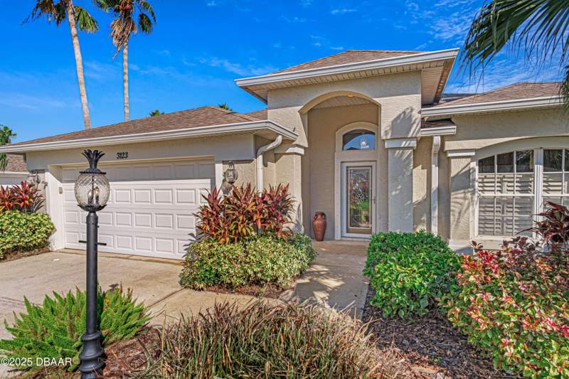 3 bedroom Single Family Residence at 3123 Waterway Place, Spruce Creek Fly In, Port Orange — photo 2