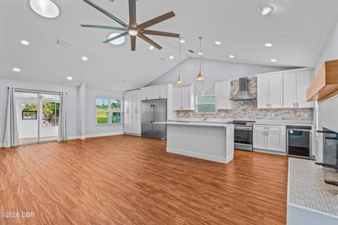 762 Pine Shores Circle, New Smyrna Beach FL - photo 8 of 38