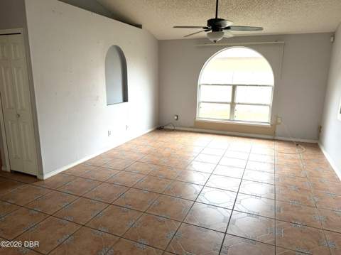 3208 Kings Ridge Terrace, Deltona FL - photo 7 of 14