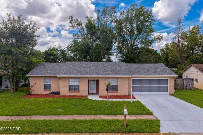 3 bedroom Single Family Residence at 156 Springwood Drive, Pine Lake, Daytona Beach — photo 3