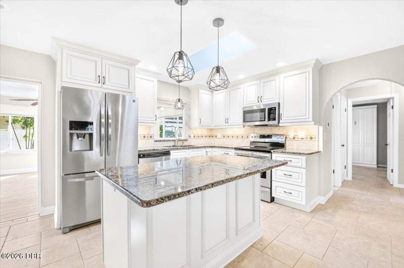 3 bedroom Single Family Residence at 115 Marie Drive, Ponce Terrace, Ponce Inlet — photo 4