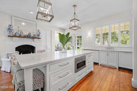 94 N Beach Street, Ormond Beach FL - photo 14 of 69