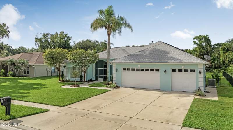 4 bedroom Single Family Residence at 847 Stony Point Drive, Sawgrass Point, Port Orange — photo 2