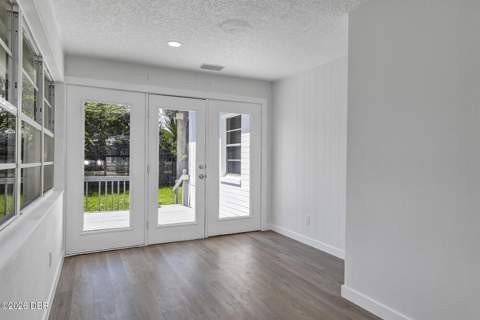 332 Williams Avenue, Daytona Beach FL - photo 12 of 38