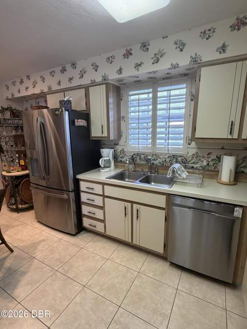 1640 Juno Trail #205-F, Astor FL - photo 18 of 44