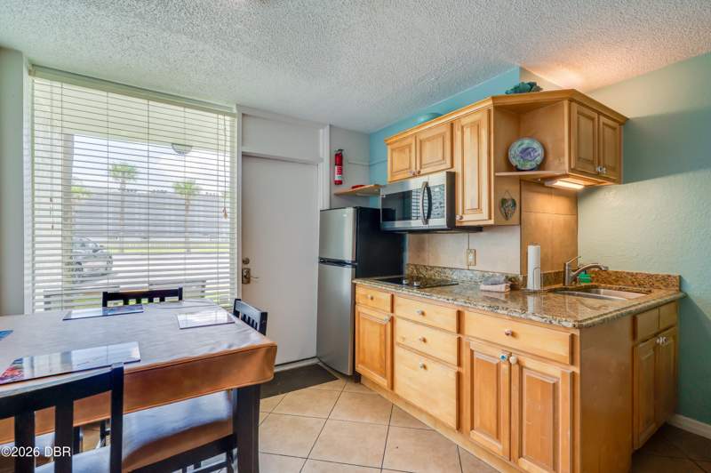 1 bedroom Condominium at 935 S Atlantic Avenue #112, Ocean Jewels Club Condo, Daytona Beach — photo 4