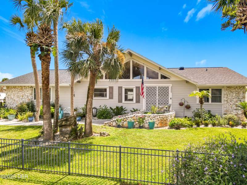 4 bedroom Single Family Residence at 3555 John Anderson Drive, Seabridge, Ormond Beach — photo 2
