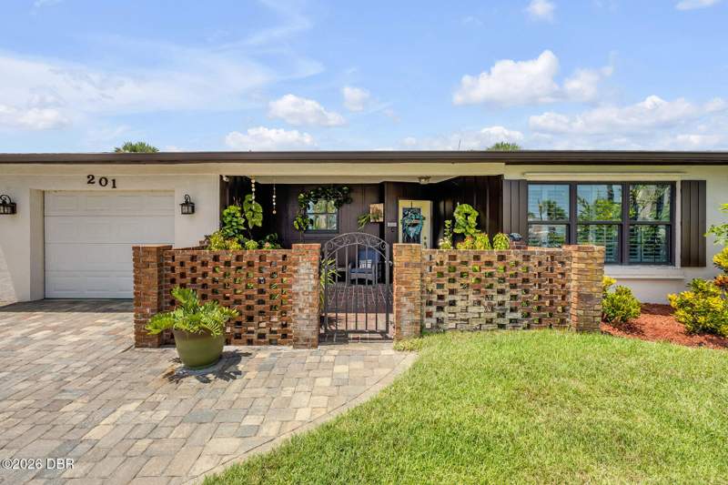 3 bedroom Single Family Residence at 201 S Venetian Way, Venetian Way, Port Orange — photo 4