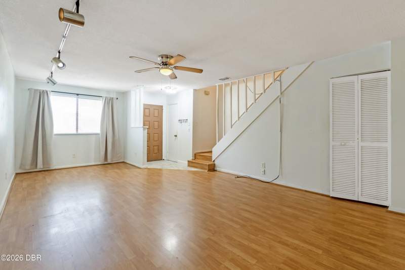 3 bedroom Townhouse at 190 W Sandalwood Court, Forest Lake, Daytona Beach — photo 5