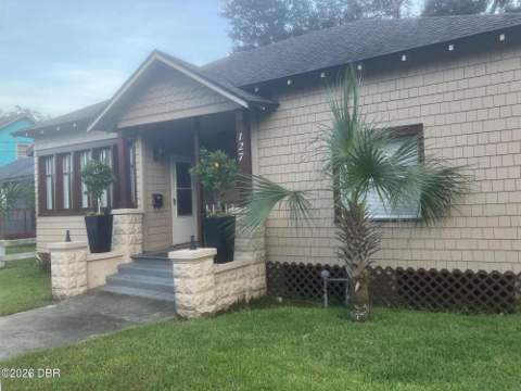 127 Bellevue Avenue, Daytona Beach FL - photo 6 of 35