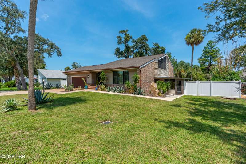 4 bedroom Single Family Residence at 1419 N Beach Street, Oak Forest, Ormond Beach — photo 5