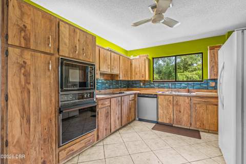 1419 N Beach Street, Ormond Beach FL - photo 17 of 45