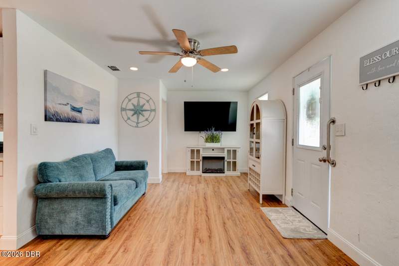 3 bedroom Single Family Residence at 537 Blake Road, Big Tree Meadows, South Daytona — photo 5