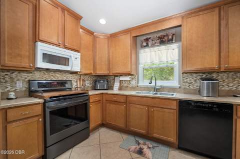 981 Laurel Oaks Lane, Orange City FL - photo 9 of 26