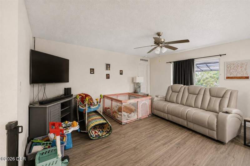 3 bedroom Single Family Residence at 1200 9th Avenue, Daytona Park Estates, DeLand — photo 3