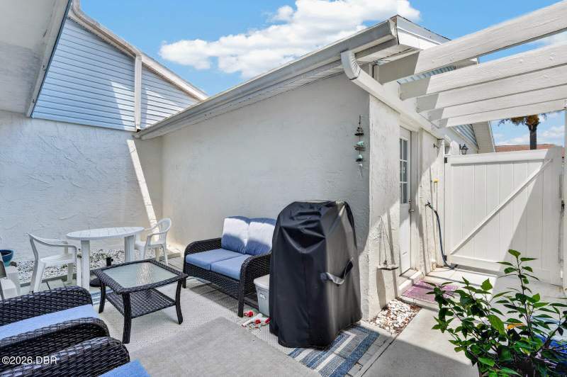 2 bedroom Single Family Residence at 10 London Lane, New Britain, Ormond Beach — photo 5