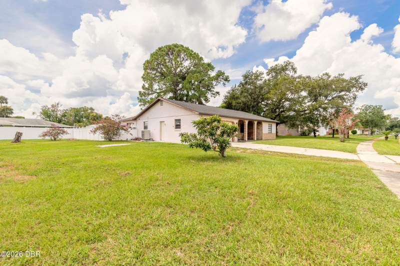 4 bedroom Single Family Residence at 1210 Mellisa Drive, Willow Run, Port Orange — photo 4