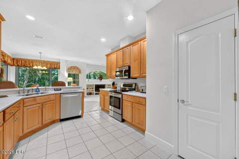 4 Lakeview Lane, Palm Coast FL - photo 8 of 40