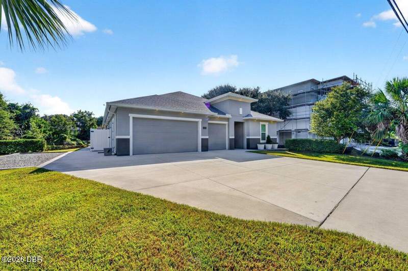 4 bedroom Single Family Residence at 4805 S Peninsula Drive, Sea Dunes, Ponce Inlet — photo 4