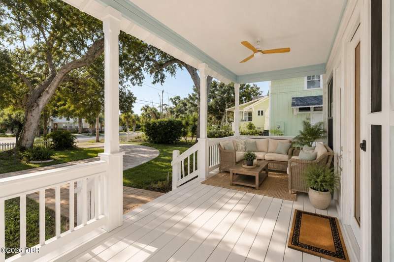3 bedroom Single Family Residence at 410 S Peninsula Avenue, Not on the List, New Smyrna Beach — photo 4