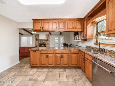 317 Oak Fern Circle, Ormond Beach FL - photo 11 of 28