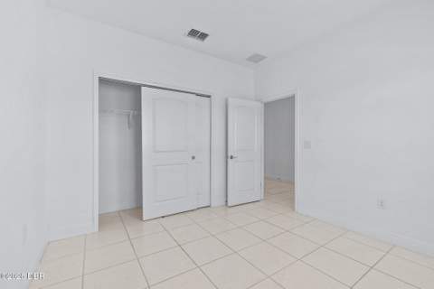 5303 Caladesi Street, Port Orange FL - photo 13 of 45