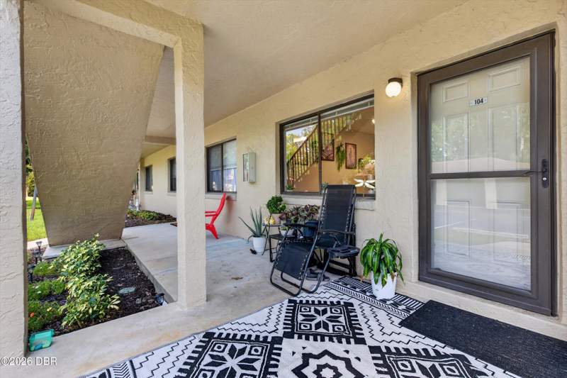 2 bedroom Condominium at 1601 Big Tree Road #104, Yorktowne Estates, Daytona Beach — photo 2