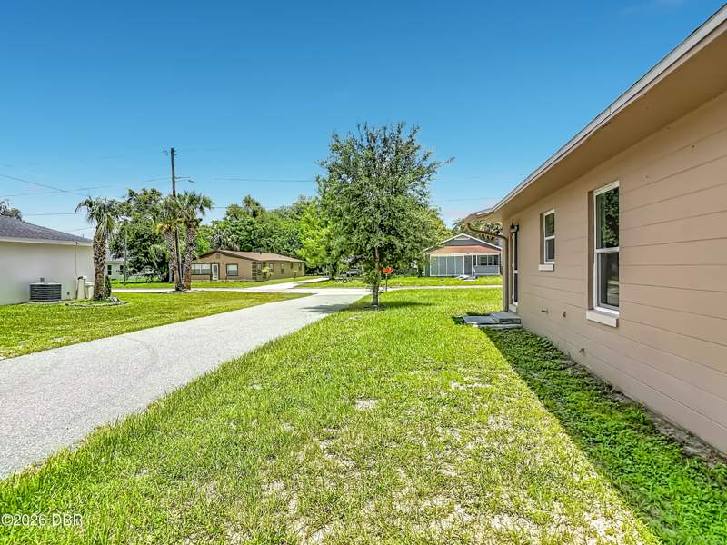 2 bedroom Single Family Residence at 501 W Lisbon Parkway, DeLand, DeLand — photo 5