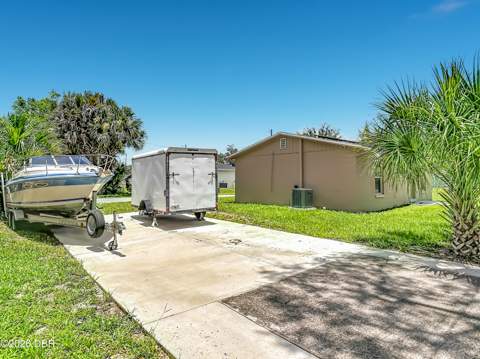 501 W Lisbon Parkway, DeLand FL - photo 10 of 42