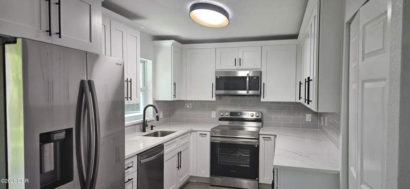 4 bedroom Single Family Residence at 501 Loomis Trail, Loomis, Daytona Beach — photo 2
