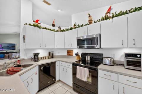 15 Pine Cedar Drive, Palm Coast FL - photo 10 of 38
