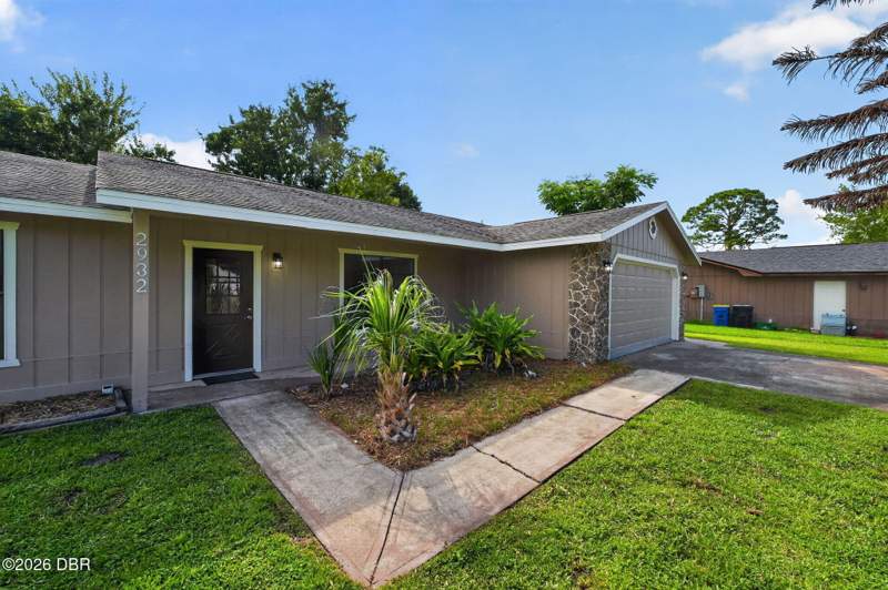 3 bedroom Single Family Residence at 2932 Pine Tree Drive, Florida Shores, Edgewater — photo 3