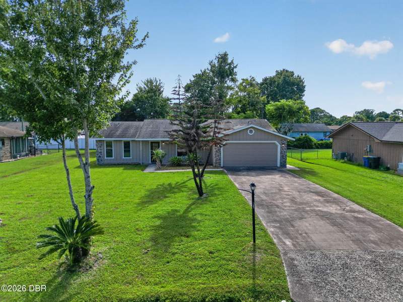 3 bedroom Single Family Residence at 2932 Pine Tree Drive, Florida Shores, Edgewater — photo 2