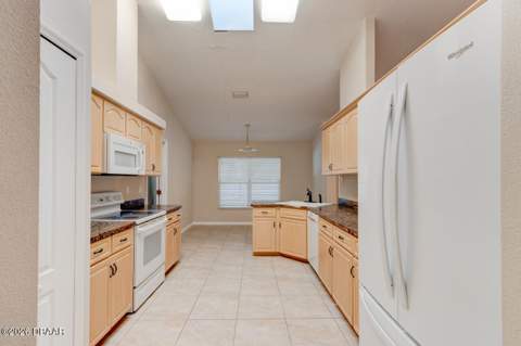 109 Forest Quest, Ormond Beach FL - photo 7 of 39