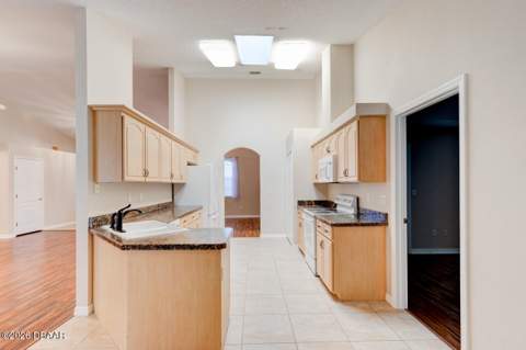 109 Forest Quest, Ormond Beach FL - photo 8 of 39