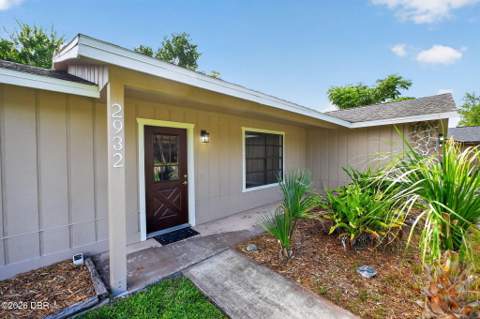 2932 Pine Tree Drive, Edgewater FL - photo 7 of 31