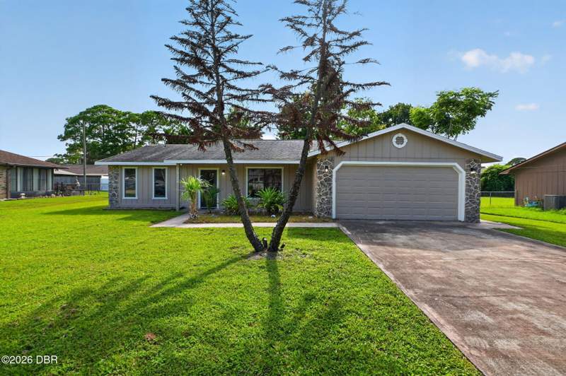 3 bedroom Single Family Residence at 2932 Pine Tree Drive, Florida Shores, Edgewater — photo 5