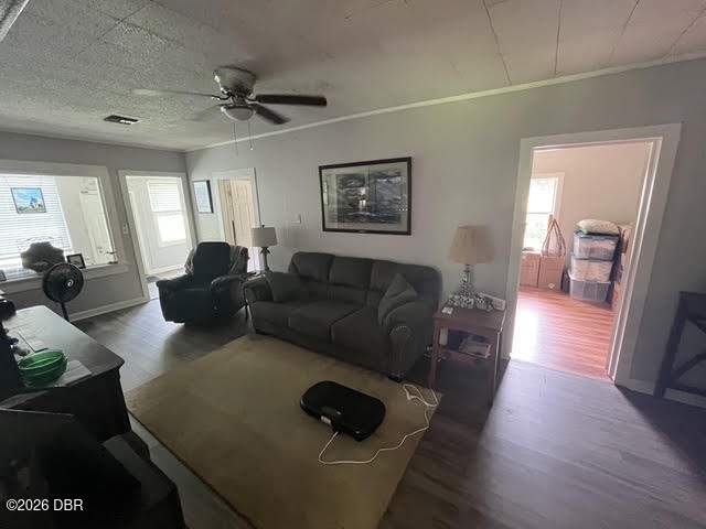 3 bedroom Single Family Residence at 242 S Kentucky Avenue, DeLand, DeLand — photo 3