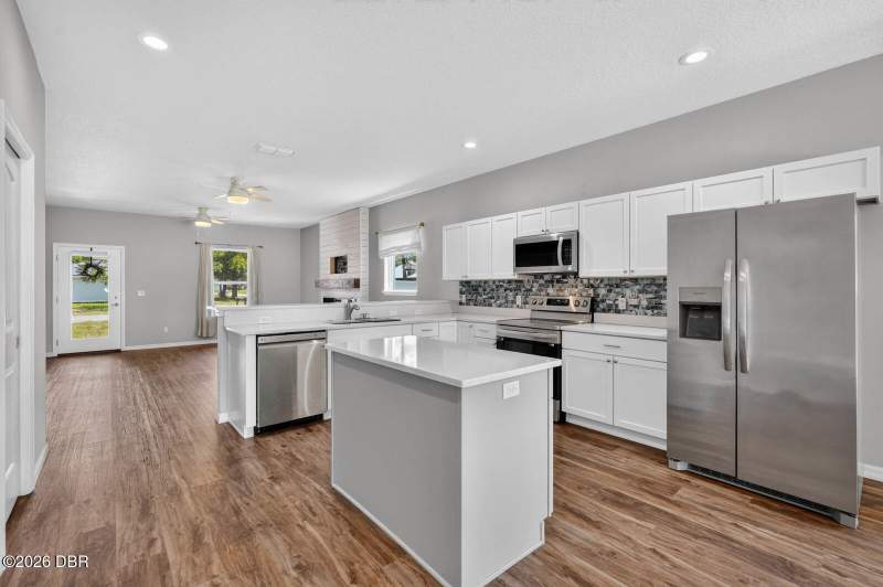 3 bedroom Single Family Residence at 3330 Willow Oak Drive, Florida Shores, Edgewater — photo 3