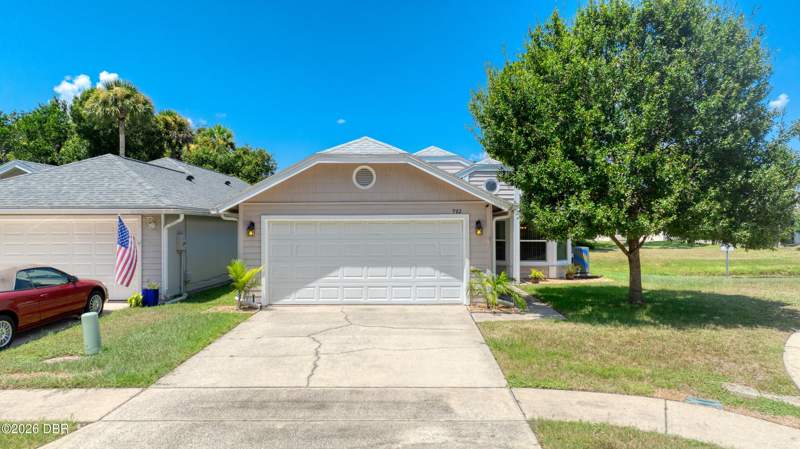 2 bedroom Single Family Residence at 982 Breezemont Court, Countryside, Port Orange — photo 1
