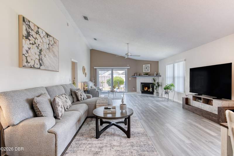 2 bedroom Single Family Residence at 982 Breezemont Court, Countryside, Port Orange — photo 3
