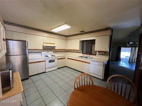 914 Sweetbrier Drive, Deltona FL - photo 23 of 39